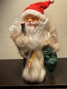 Estatuilla de Navidad de Papá Noel bastón de piel real. Hecho en Gdansk, Polonia. - Imagen 1 de 13