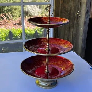 Drei Ebenen großer gehämmerter Messingsockel rot/gold Leckerbissen Wüste Tabletts 18,5" hoch - Bild 1 von 21