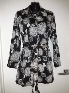 SIZE 10 WOMENS BLACK AND WHITE 'AERO' TRENCH COAT - Picture 1 of 2