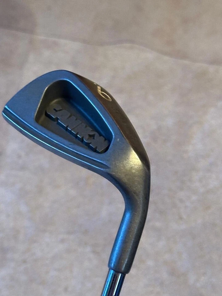 SPALDING CANNON #9 IRON WITH A REG FLEX STEEL SHAFT VICT GRIP - Image 1 of 4