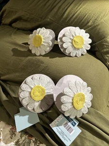 The Spring Shop Set Of Four Napkin Holders White And Yellow Flowers NWT - Picture 1 of 24