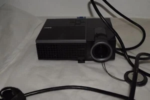 ^^ DELL MODEL M209X PROJECTOR (LGC37) - Picture 1 of 4
