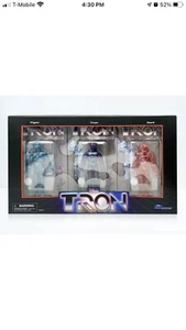 DISNEY TRON DELUXE 3ER SET SDCC 2021 VORSCHAUEN EXKLUSIVE ACTIONFIGUREN NEU selten - Bild 1 von 12