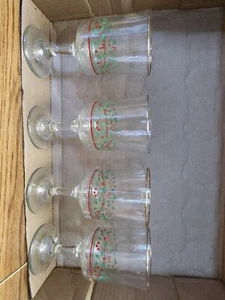 6 Vintage Arby's Libbey  Christmas Water Wine Glasses Holly Berry Gold Trim - Picture 1 of 4