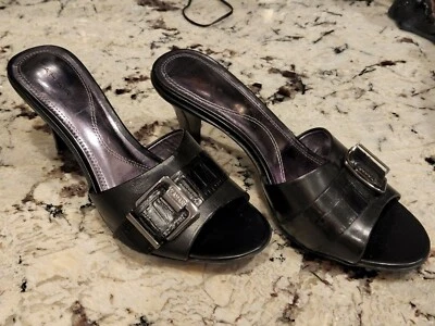 TAHARI "BELICE" Leather Buckle Sandal 8m EUC Foto 1 de 4