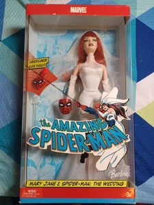 Barbie Doll as Mary Jane in The Amazing Spider-Man Wedding 2005 Mattel  - Bild 1 von 5