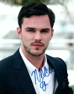 Nicholas Hoult signed 8x10 photo picture autographed good looking plus COA - Picture 1 of 1