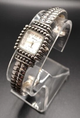 Reloj Geneva Platino Plata Puño Cara Cuadrada, necesita batería o reparación Foto 1 de 4