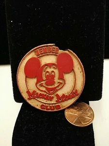 MICKEY MOUSE CLUB MEMBER MAGNET AS-IS WALT DISNEY SOUVENIR MEMENTO VINTAGE  - Picture 1 of 6