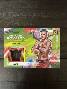 2022 PANINI DONRUSS UFC Petr Yan OCTAGON ROYALTY MATERIAL card 05/10