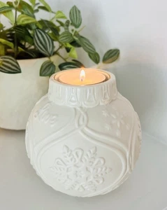 Lenox White Snowflake Tealight Candle Holder, Christmas Ornament Shape - Picture 1 of 2