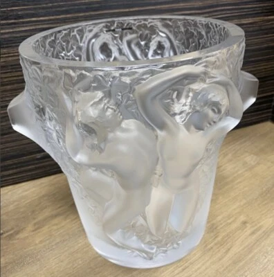 Cubo de hielo de cristal esmerilado Lalique Ganímedes figuras desnudas bailando 9 1/2" 16 libras Foto 1 de 4