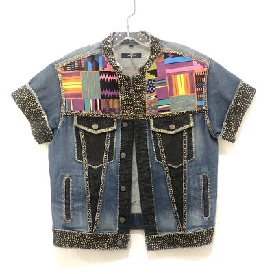 Chaqueta de mezclilla hecha a medida manga corta pintada a mano con joyas tachonadas para hombre pequeña”  Foto 1 de 4