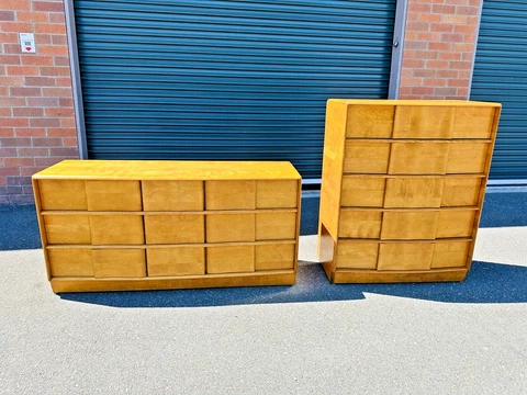 Beautiful 2-Piece Mid-Century Heywood Wakefield Sculptura Dresser & Highboy Set Cover