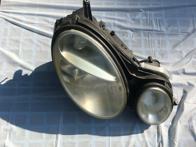 09 - 03 Mercedes Benz OEM Headlight Assembly E Class Right 211-820-18-61-64 - Изображение 1 из 2