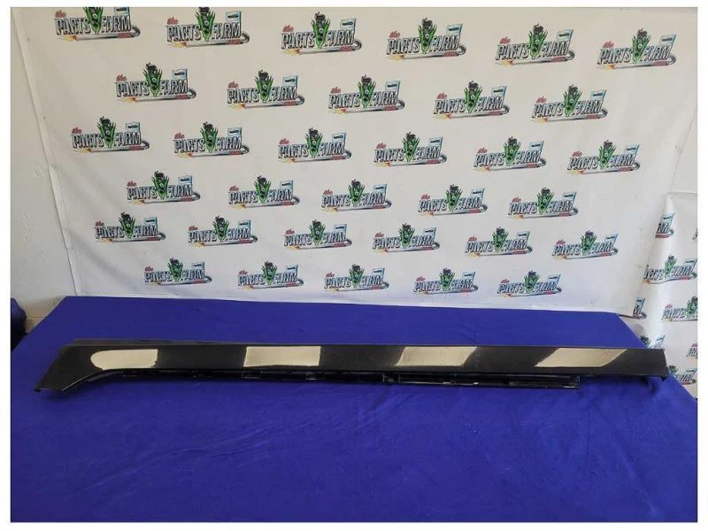 Chevrolet SS 2014-2015 sedán 6,2 L panel basculante inferior del conductor moldeado negro 2350 Foto 1 de 4