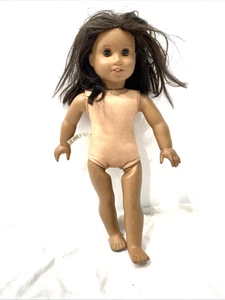2014 American Girl bambola castano scuro/capelli neri occhi grigi 18" senza vestiti TLC - Foto 1 di 11