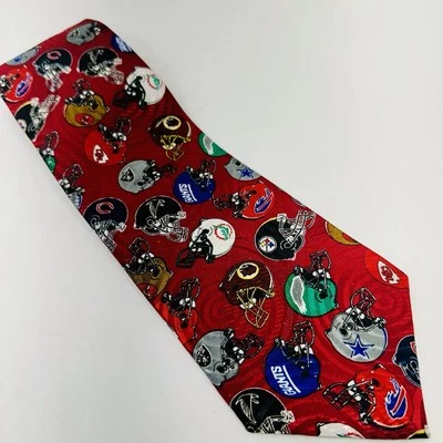 Cascos de equipo de fútbol americano con logotipo vintage de la NFL para hombre corbata roja multicolor 60” Foto 1 de 4