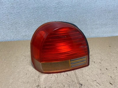 Luz trasera izquierda conductor Hyundai Sonata 1999 2000 2001 OEM V3783 DW Foto 1 de 4