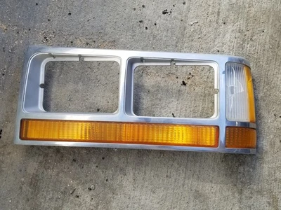 1988 1989 1990 1991 Ford Crown Victoria LEFT HEADLIGHT BEZEL SIGNAL LIGHTS - Image 1 of 4