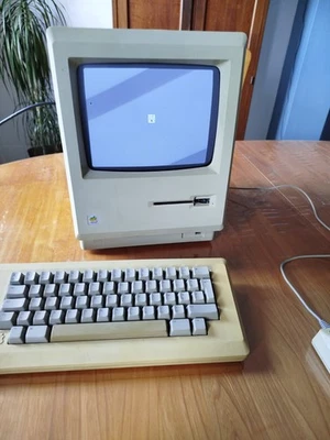 APPLE MACINTOSH 512K M0001WP - BON ETAT - AVEC SIGNATURES - Photo 1/4