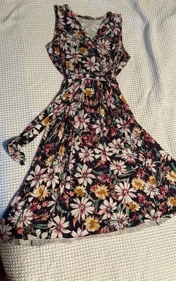 Loveappella Knit Knee Length Dress Large Sleeveless Tie Waist Floral - Image 1 of 4