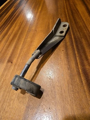 Soporte de escape Toyota Tacoma 4Runner 3.4L 5vz travesaño  Foto 1 de 4