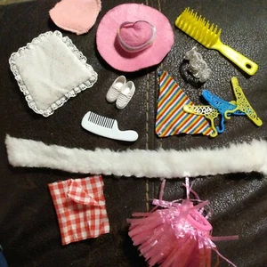 Vintage Barbie DOLL ACCESSORIES Hat, stol, grass skirt Tennis shoes Hangers - Picture 1 of 4