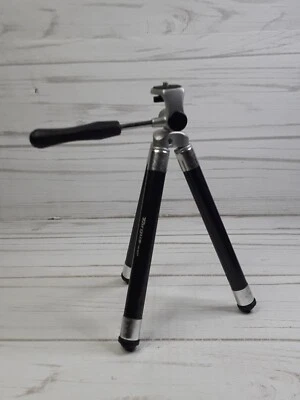 Targus TG-42TT Travel Tripod Portable Adjustable to 42 Inches Aluminum - Image 1 of 4
