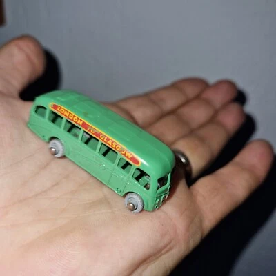 MATCHBOX  LESNEY ancien  Bedford Duple Coach  LONDON GLASGOW n°21 roues métal - Photo 1/4