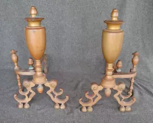 Urna federal Andirons Top Firedogs soportes de troncos base ornamentada siglo XX - Imagen 1 de 13