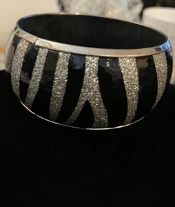 Vtg 80’s Black Silver Zebra Bangle Bracelet Nice! - Picture 1 of 4