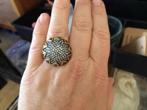 STELLA & DOT Cocktail Ring Gunmetal Rhinestones Statement Domed Flower Sz 7 Adj - Picture 1 of 5