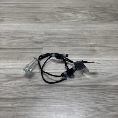 BMW 328I XDRIVE E90 LCI 2009-2012 - Luz de manija de puerta izquierda/arnés de cableado Foto 1 de 4