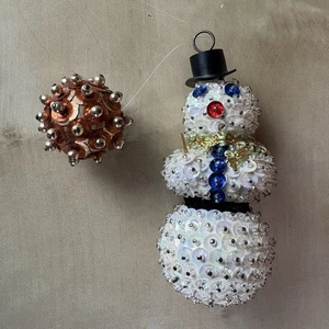 2 adornos navideños vintage caseros con cuentas de lentejuelas muñeco de nieve y redondo - Imagen 1 de 8