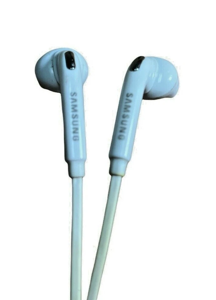 Original Samsung Wired Earphones Hands-free Headphones w/Mic Earbuds - Image 1 of 4
