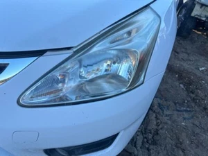 2014 Nissan Pulsar B17 Left Passenger Headlight Halogen 13 14 15 16 #B349 - Picture 1 of 12