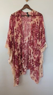 Quimono Torrid Burnout Veludo Transparente Ruana Paisley Bege Borgonha Boho Tamanho Único - Imagem 1 de 4