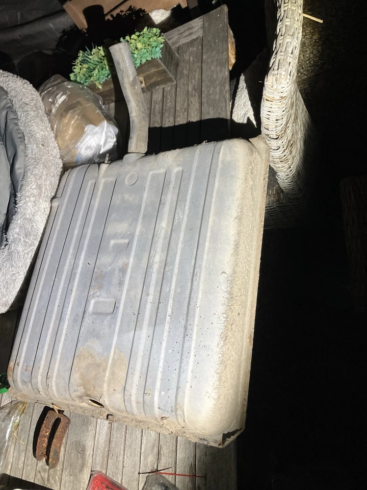 Buick Skylark 1968 escape de stock Foto 1 de 2