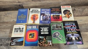 Vtg Star Trek Pocket Style Paperback Book Lot of 10 Klingon Dict/Quiz Book - Picture 1 of 12