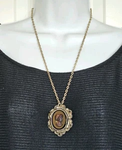 Collar broche colgante camafeo hermandad Beta Sigma Phi vintage 1968-69 premio - Imagen 1 de 10