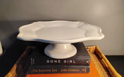 Firma ISBELLA Marfil Borde Repujado Festoneado 13" Pedestal Pastel Soporte Plato Foto 1 de 4