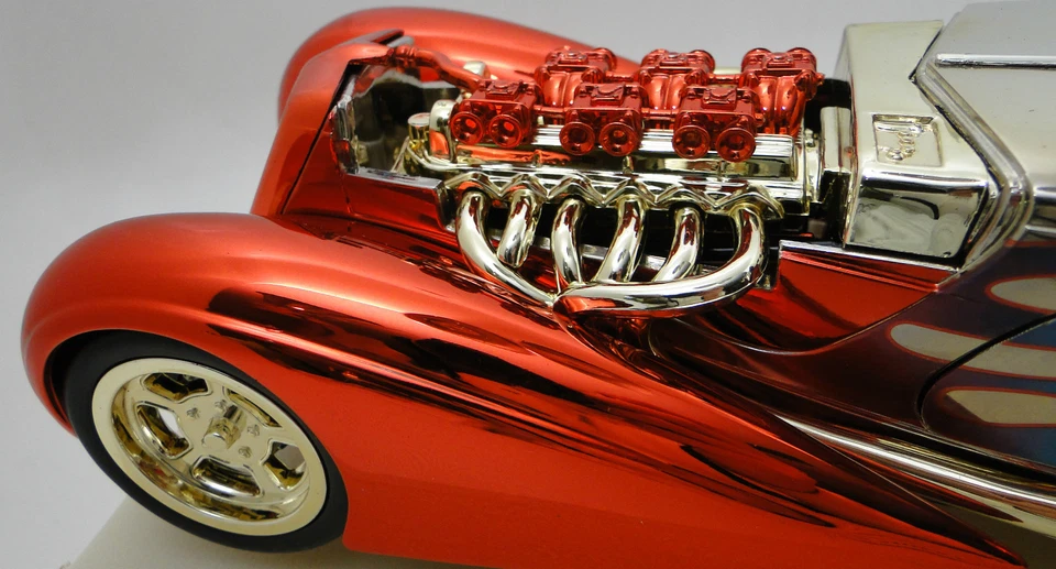 Hot Rod Classic Custom Built Concept 1 Model 12 Race Car 24 18 - Image 1 of 4