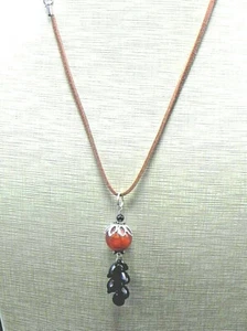 Collar de cuerda vintage Waterfall Cluster cuentas negras tonelada plateada 20" cuero tostado - Imagen 1 de 4