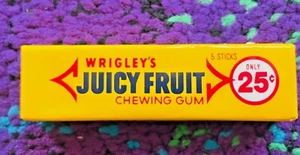 RARA gomma da masticare vintage WRIGLEY'S SUCCOSA FRUTTA 5 bastoncini caramelle 1991 25 centesimi NOS! - Foto 1 di 6