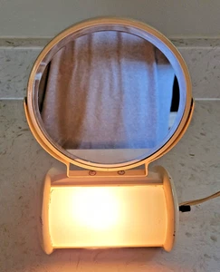 Art Deco, Acme Co, Beige Colored Lighted Shaving, Vanity Make-up Mirror Nice! - Picture 1 of 7