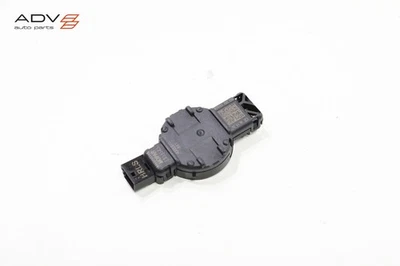 2025 CHRYSLER VOYAGER FRONT WINDSHIELD RAIN SENSOR MODULE UNIT OEM - Image 1 of 4