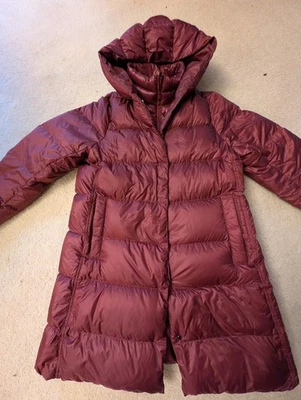 New Athleta Lofty Down Burgundy Light Goose Down Puffer Parka Coat Sz Large - Image 1 of 4