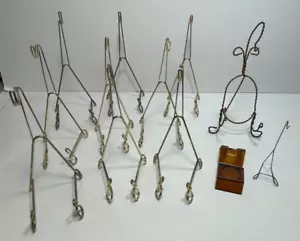 Menge 12 Vintage Teetassen & Untertassen Halter Ständer - 11 Metall & 1 Kunststoff - Bild 1 von 5