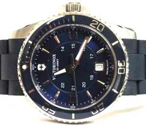 Nuevo Reloj Victorinox Swiss Army Maverick Grande Cuarzo Esfera Azul Para Hombre 241863 - Imagen 1 de 6